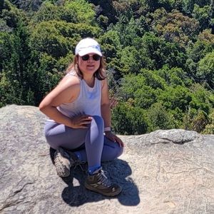 Meet your Posher, Bee